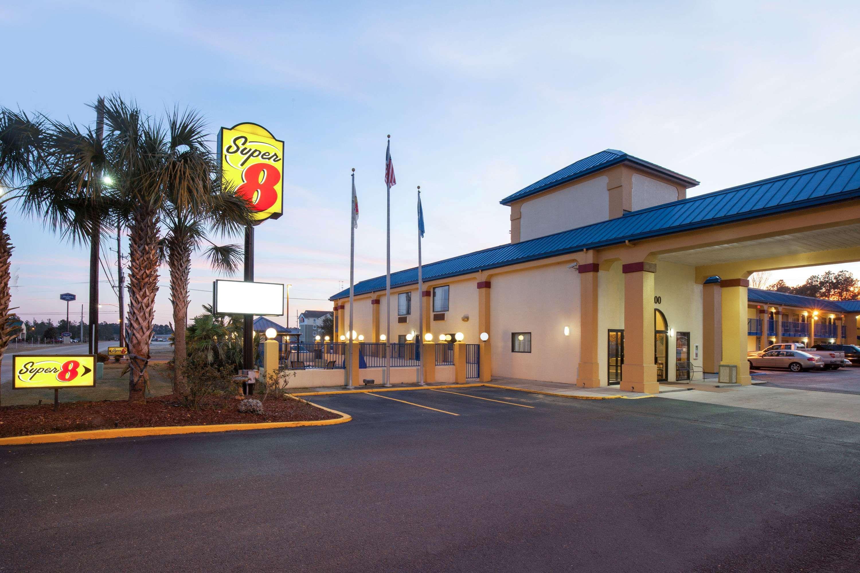 Super 8 By Wyndham Hammond Hotel Exterior foto