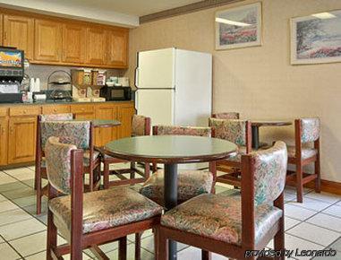 Super 8 By Wyndham Hammond Hotel Restaurant foto
