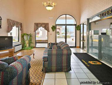 Super 8 By Wyndham Hammond Hotel Interior foto